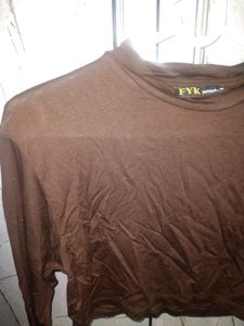 Full sleeves cropped top
