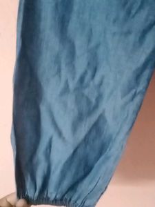 Denim Blue Colour Top With Elastic In Hands