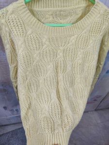 Crop Yellow 💛 Sweater