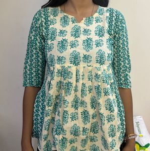 Green & White Print Cotton Top