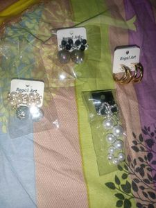 4 Beautiful Earings Set