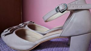 Box Heels