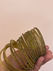 Mehendi Color Full Bangles Set