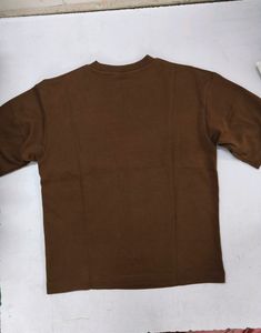 Uniqlo Tshirt Unisex Down Shoulder Size SX