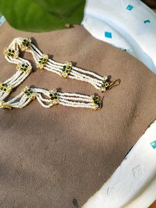 Elegant Pearl &amp; Emerald Choker