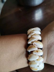 Cowri Shells Bracelet