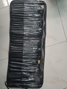 Makeup Brush Set with Carrying Case