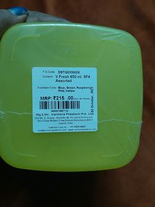 Set of 4 vibrant color container storage lunch box