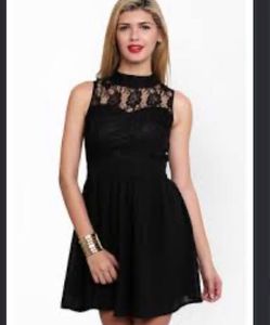 Size xs-Chic Black Lace Mini Dress