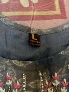 L Size Kurta Set With Work In Front