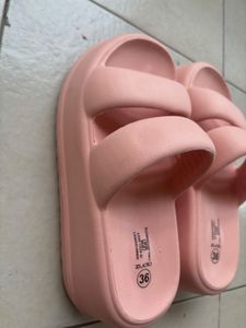 Zudio Sandals