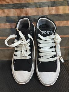 Black Sports Sneakers For Women