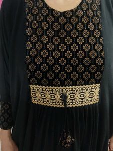 Elegant Black Embellished Abaya