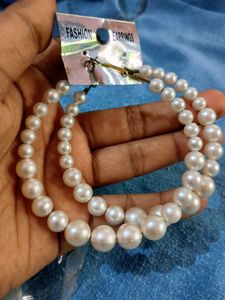 Hooks Pearl Earrings