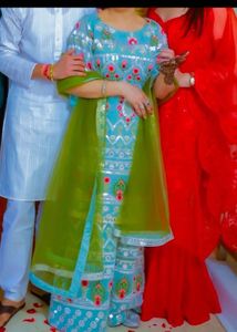 Elegant Embroidered Kurta Pants And Dupatta