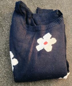 Floral Sweater 🌷🛍️