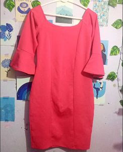 Chic Pink Bodycon Dress 🌷🎀