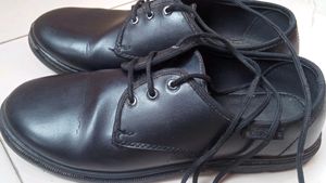 Khadim&#39;s Black School Shoes