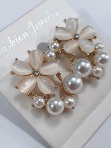 Flower Pearl Earrings- BRAND NEW🌟