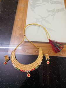 Elegant Gold Plated Necklace Set
