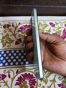 Used Smartphone - Stay Connected