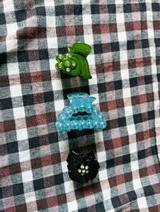 Black Flower Brooch