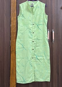 Green Sleeveless Dress