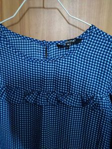 M Size Tops