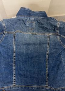 Solid Denim Shirt 🧿 // EU 36