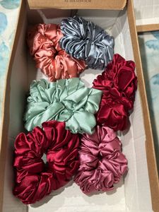 SAVANA Satin Scrunchie Set - 6 Pieces