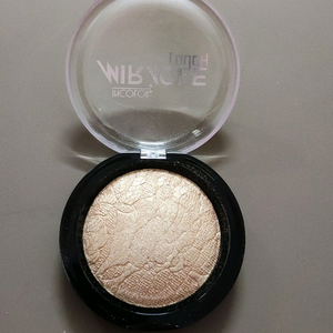 COMBO of SFR blusher + Incolor Miracle Touch Highlighter shade 05