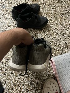 sports shoes