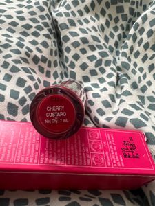 New NYKAA Lip Glaze-lip Oil -Cherry Custard