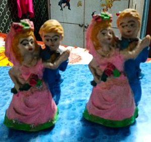 Couple Showpiece
