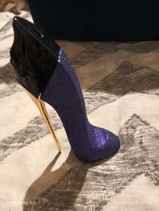 Carolina Herrera Decant