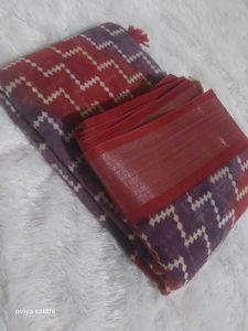 Red &amp; Purple Printed Saree