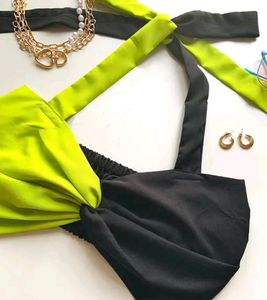 Women Twisted Crop Top