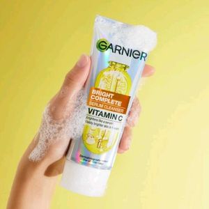 Garnier Bright Complete Serum Cleanser