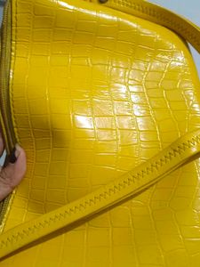 Yellow Sling Bag💛