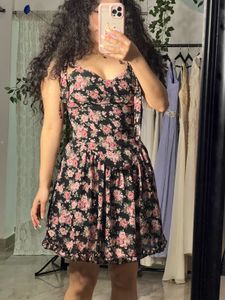 Floral Mini Dress (paded)