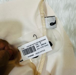 One-shoulder one-piece swimsuit