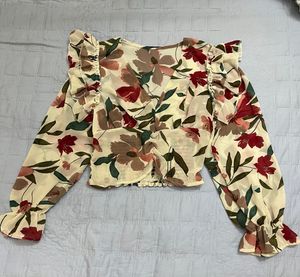 Floral Ruffle Long Sleeve Top