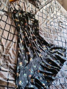 Floral Print Black Slip Dress 🌺✨