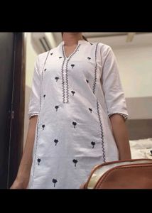 Elegant Embroidered Kurti