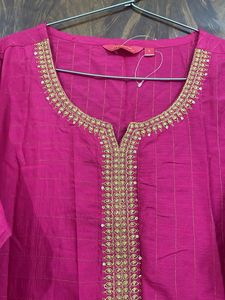 Magenta Embellished Kurti - Size L