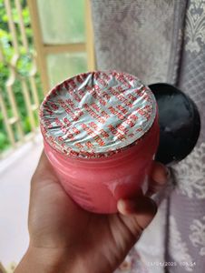 Lavenza Body Scrub Sealed Pack