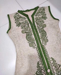 Embroidered Sleeveless Kurti