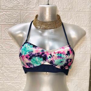 Galaxy Print Bikini 👙 Top Size 32 To 34 Inches