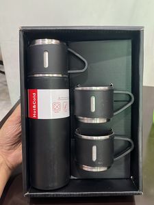 Vacuum Flask Set With 2 Cups