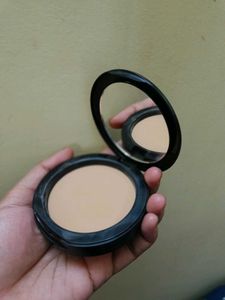 Maybelline Fit Me Matte + Poreless Compact